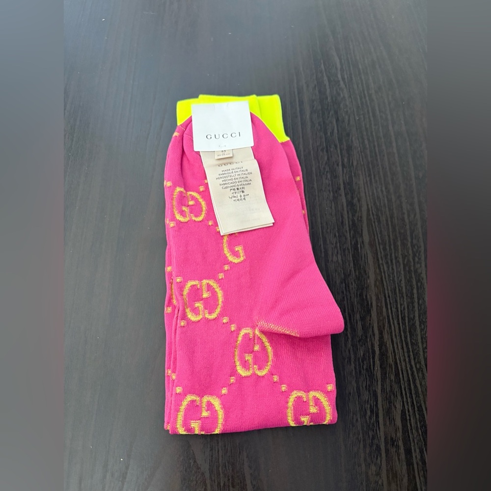Gucci Pink and Yellow GG Logo Socks - Picture 3 of 4